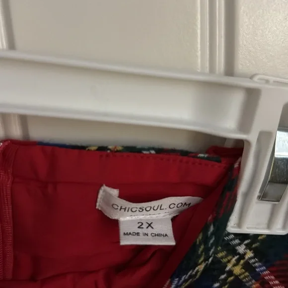 Plaid Red Skirt 2X - Picture 2 of 3